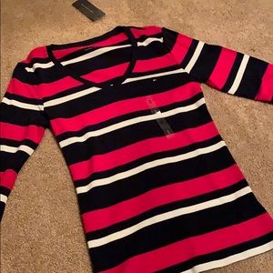 Sweater v neck. Never worn. Size small Tommy Hilfi